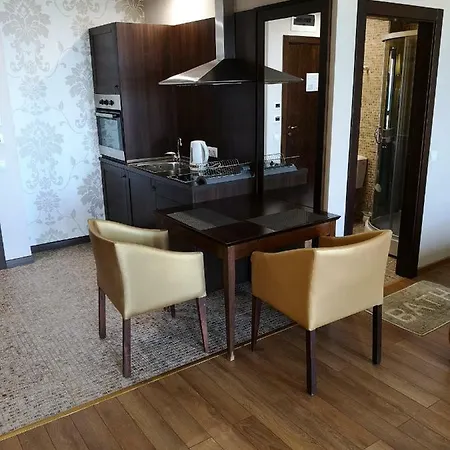 Private Apart In Royal Apartment *