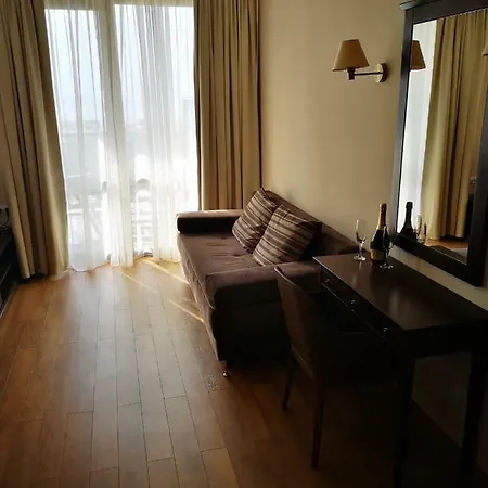Private Apart In Royal Слънчев бряг